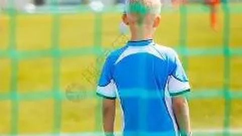 曼城2-1多特蒙德晋级欧冠第2轮，哈兰德破门斯通斯献神球